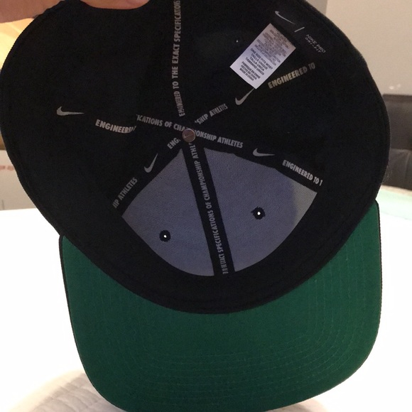 Nike Snapback Hat - Picture 3 of 3